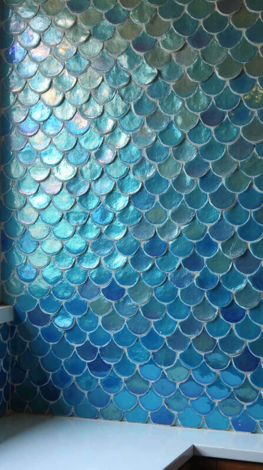 fluid shimmering textured organic kitchen tiles